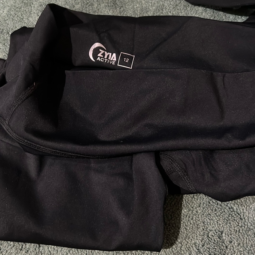 Zyia Leggings Black, Size 12